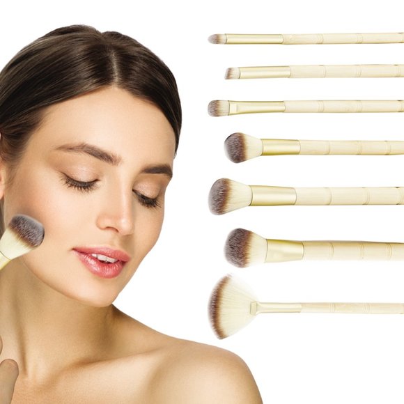 7-Piece Set: Bamboo Makeup Brushes - Picture 1 of 4